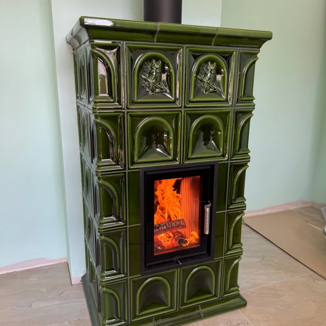 KOMINEK KAFLOWY w kolorze zielonym