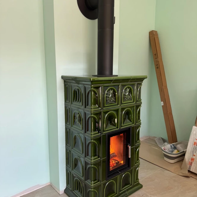 KOMINEK KAFLOWY w kolorze zielonym