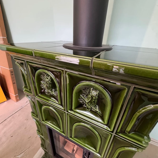 KOMINEK KAFLOWY w kolorze zielonym