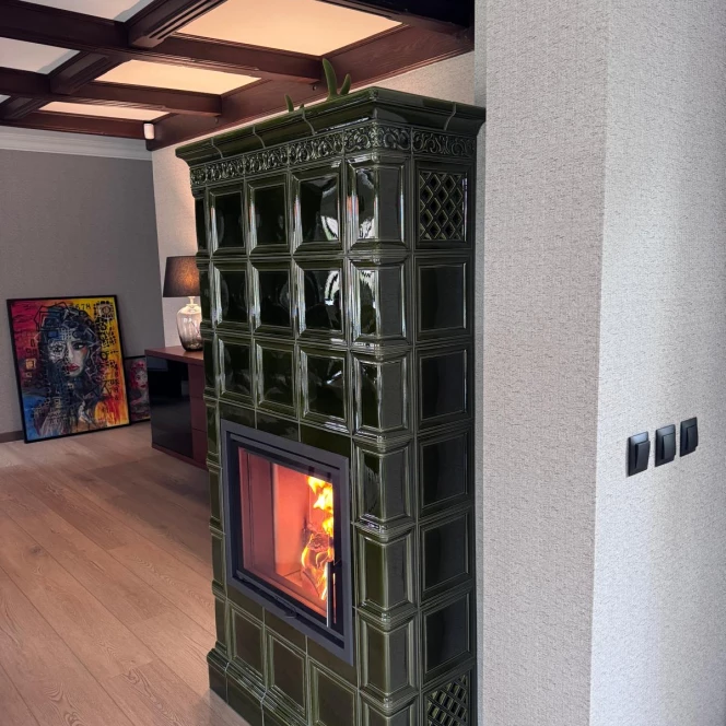 Kominek kaflowy - zieleń transparentna