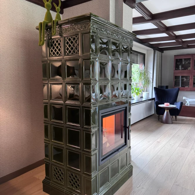 Kominek kaflowy - zieleń transparentna