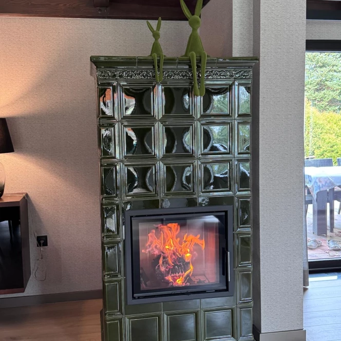 Kominek kaflowy - zieleń transparentna